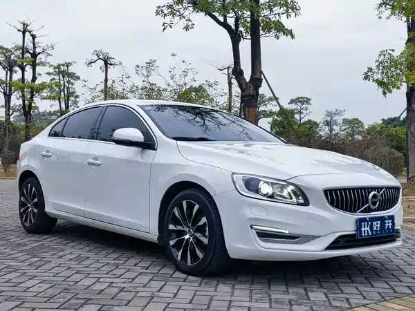 Volvo S60 2019