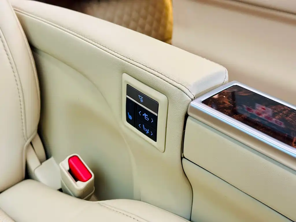 Toyota Coaster 2021 — фото 11