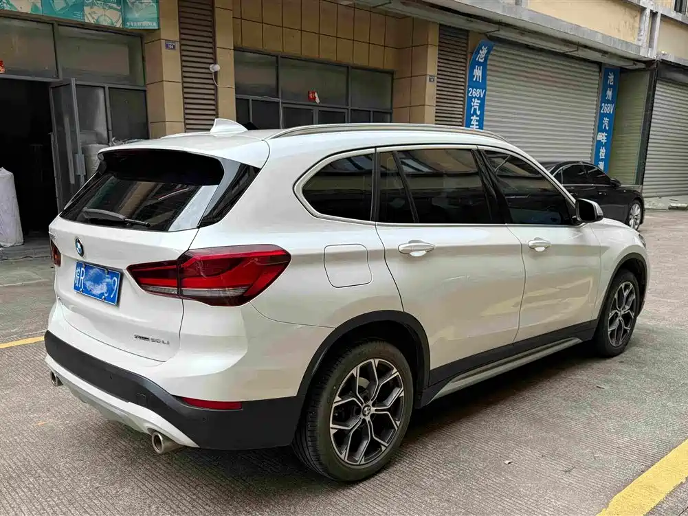 BMW X1 2022 — фото 12