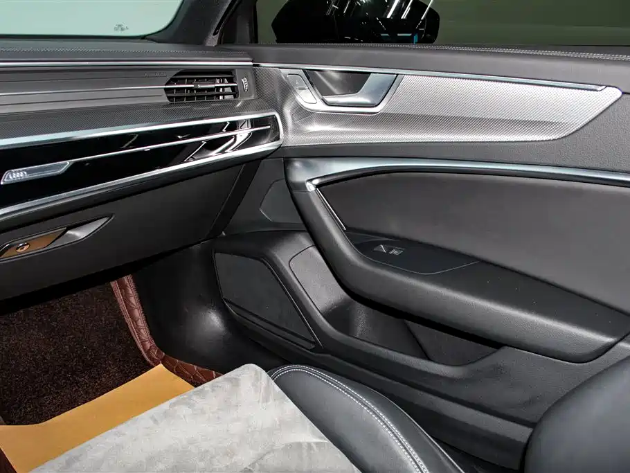 Audi A6L 2025 — фото 27