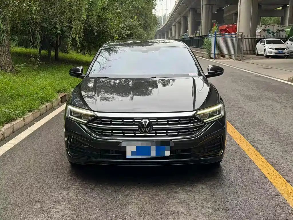 Volkswagen Sagitar 2023