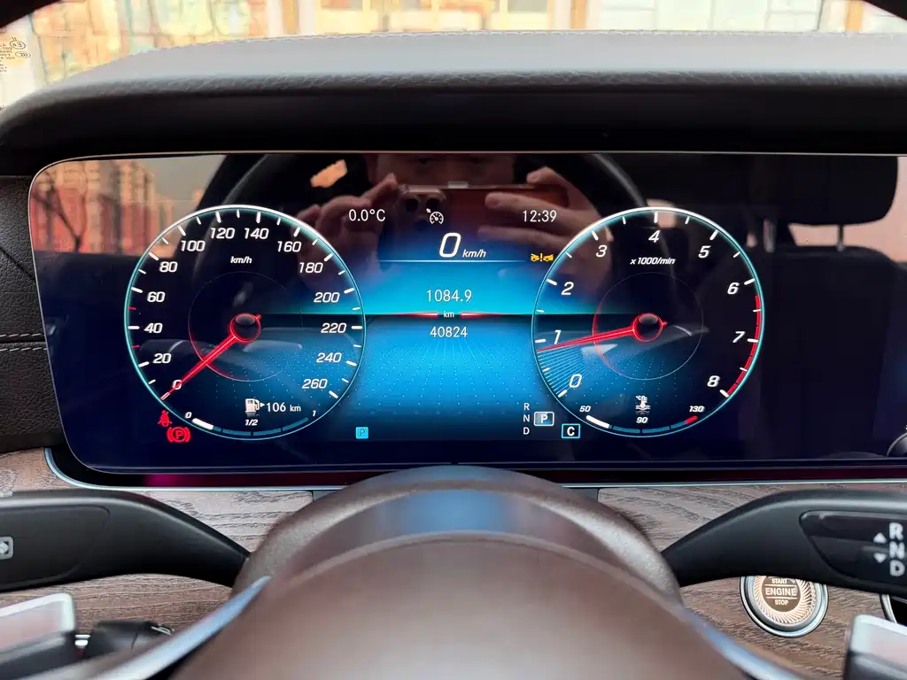 Mercedes-Benz E-Class 2023 — фото 15