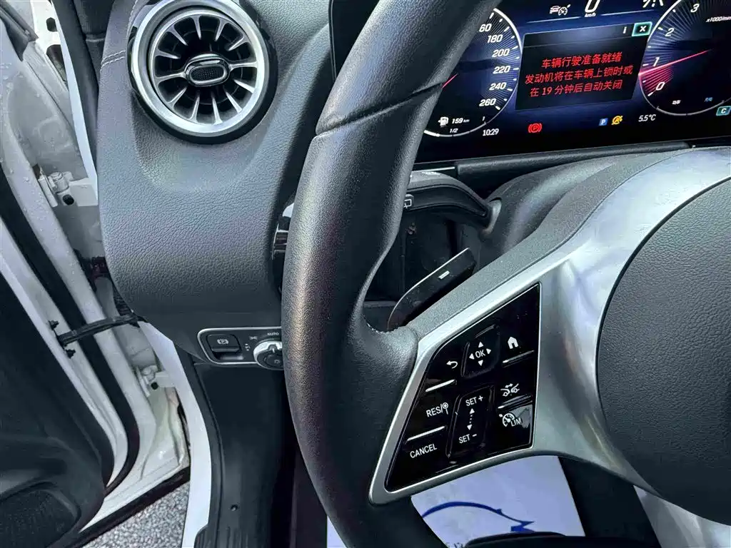 Mercedes-Benz GLA 2024 — фото 6