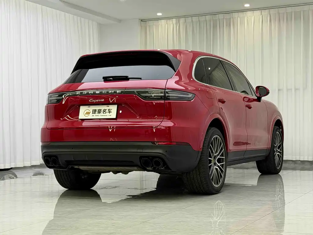 Porsche Cayenne 2022 — фото 15