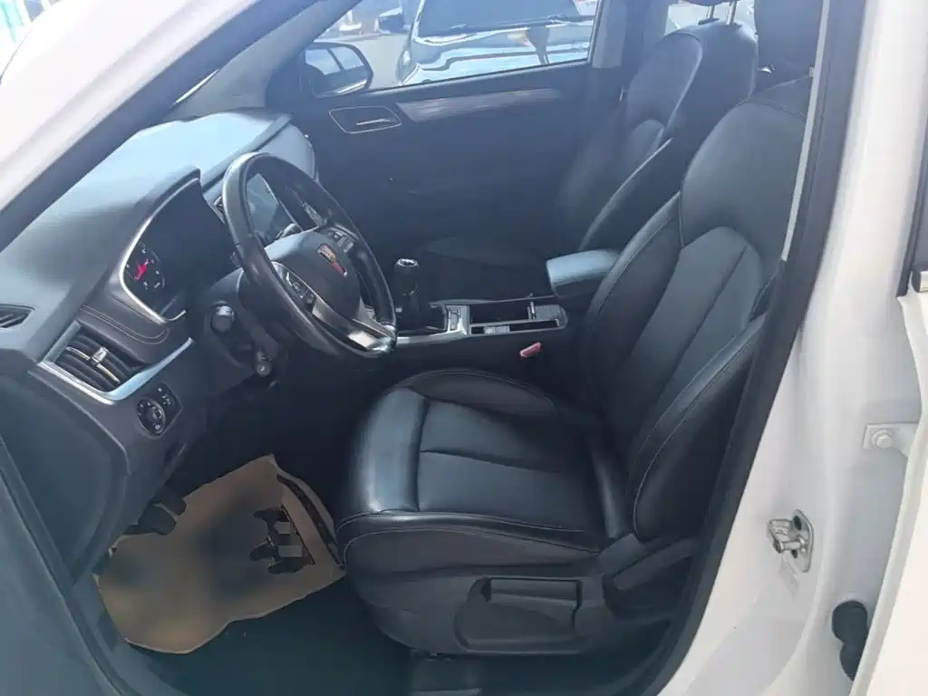 Roewe RX5 2017 — фото 15