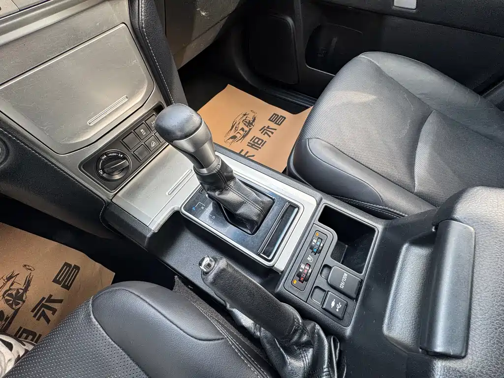 Toyota Prado 2018 — фото 15