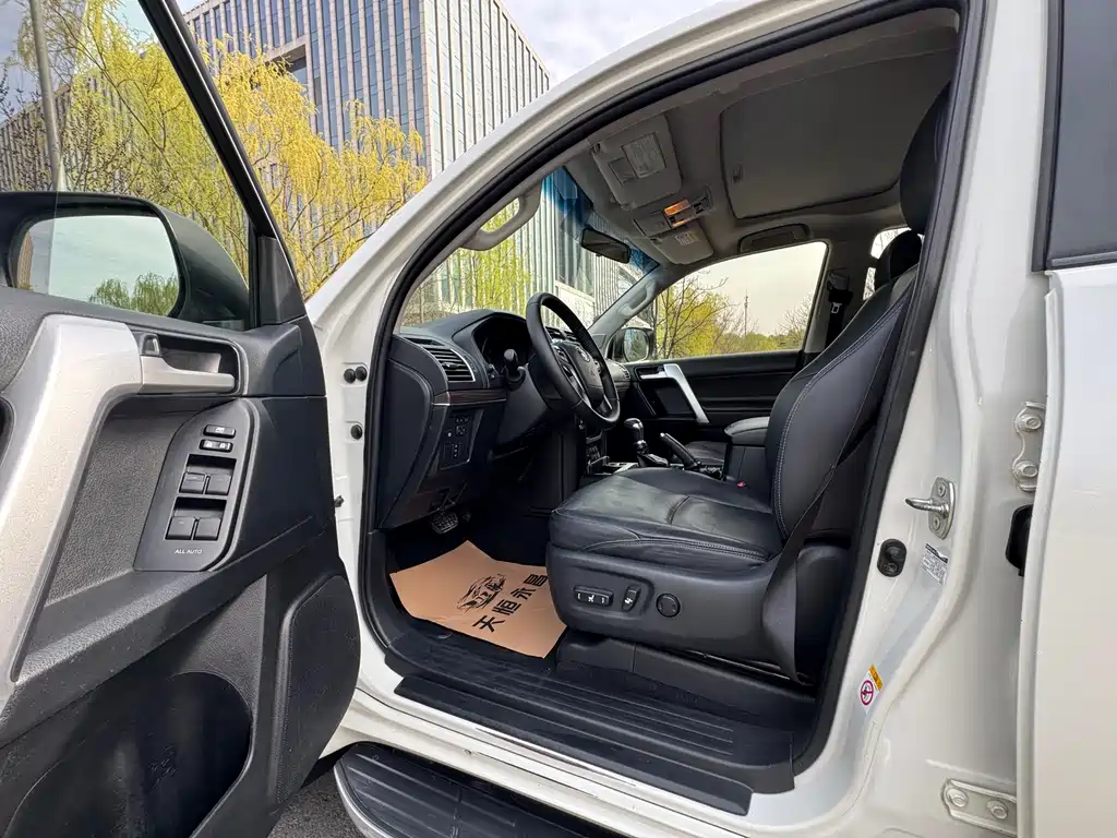 Toyota Prado 2018 — фото 17