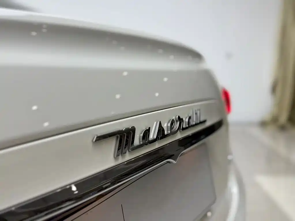Maserati Ghibli 2016 — фото 19
