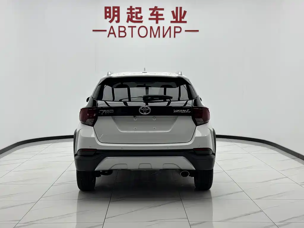 Toyota Yaris L 2022 — фото 10