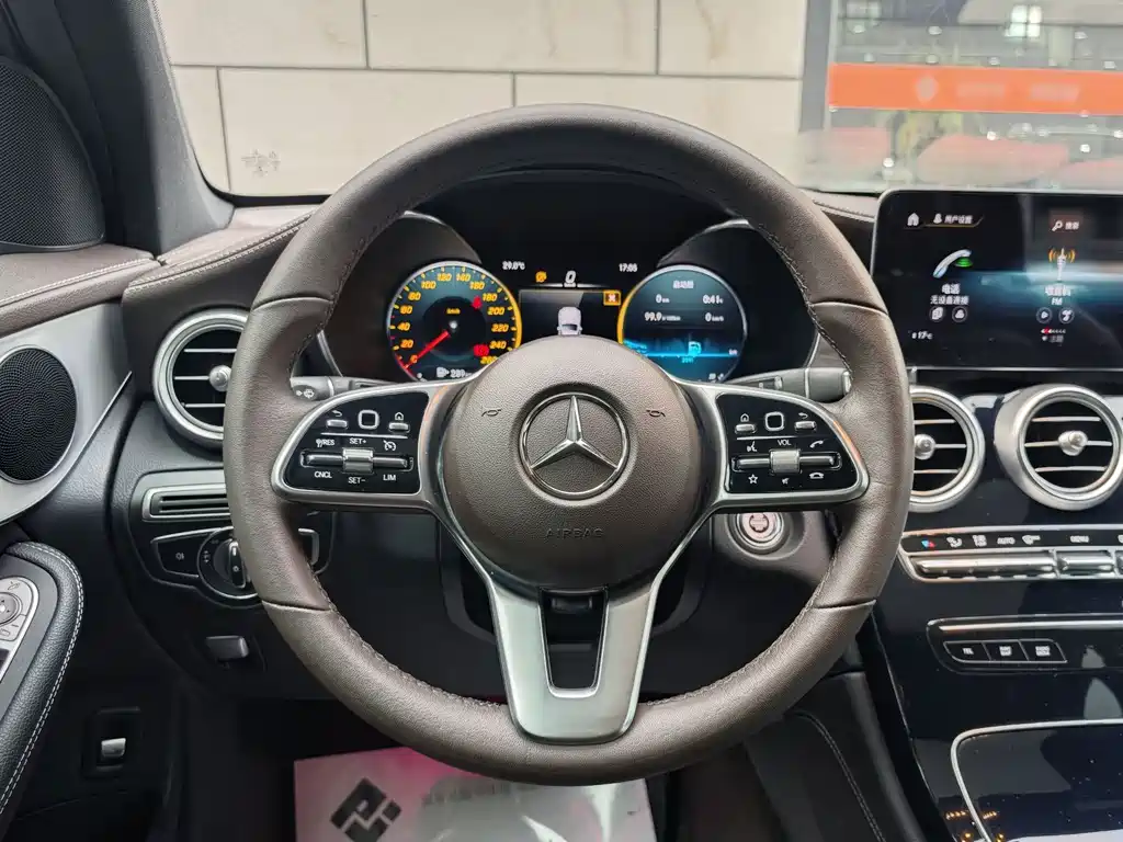 Mercedes-Benz GLC 2020 — фото 11