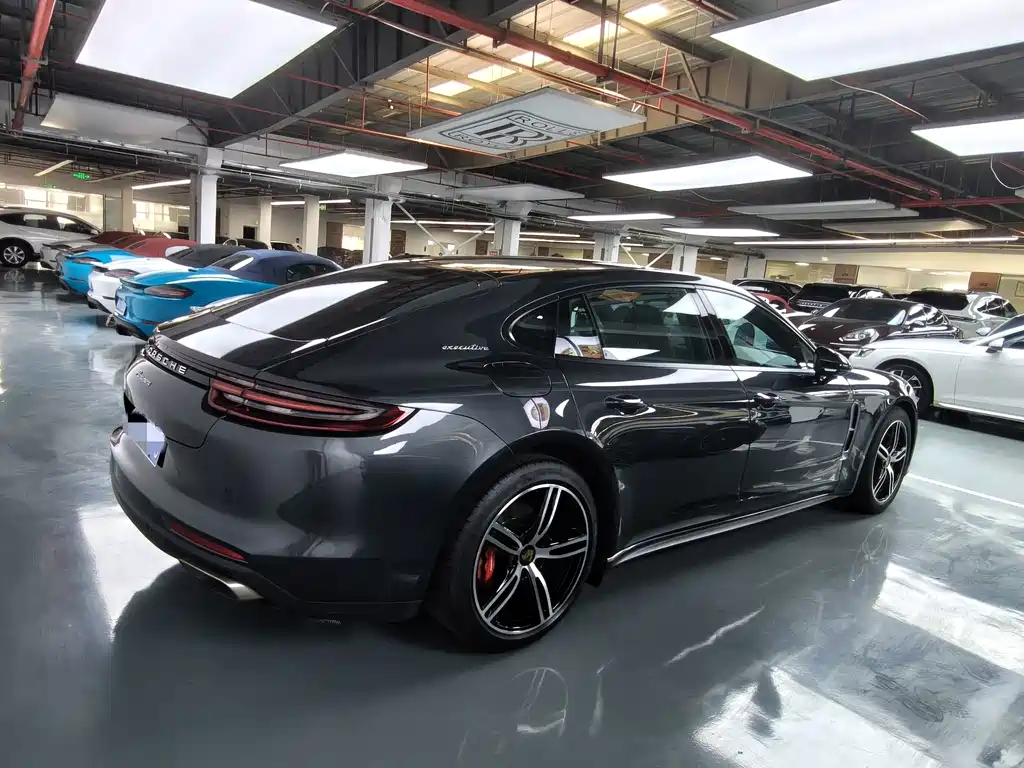Porsche Panamera 2020 — фото 15