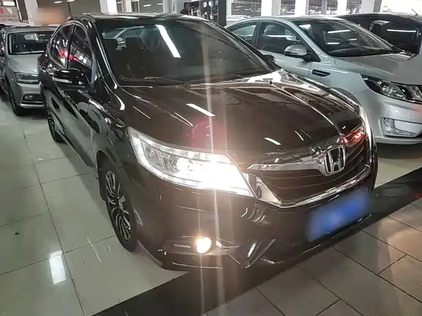 Honda Crider 2015