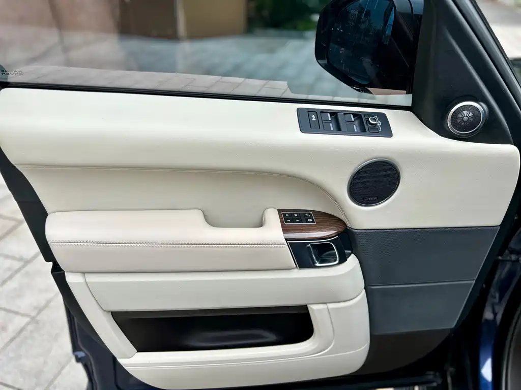 Land Rover Range Rover Sport 2015 — фото 15