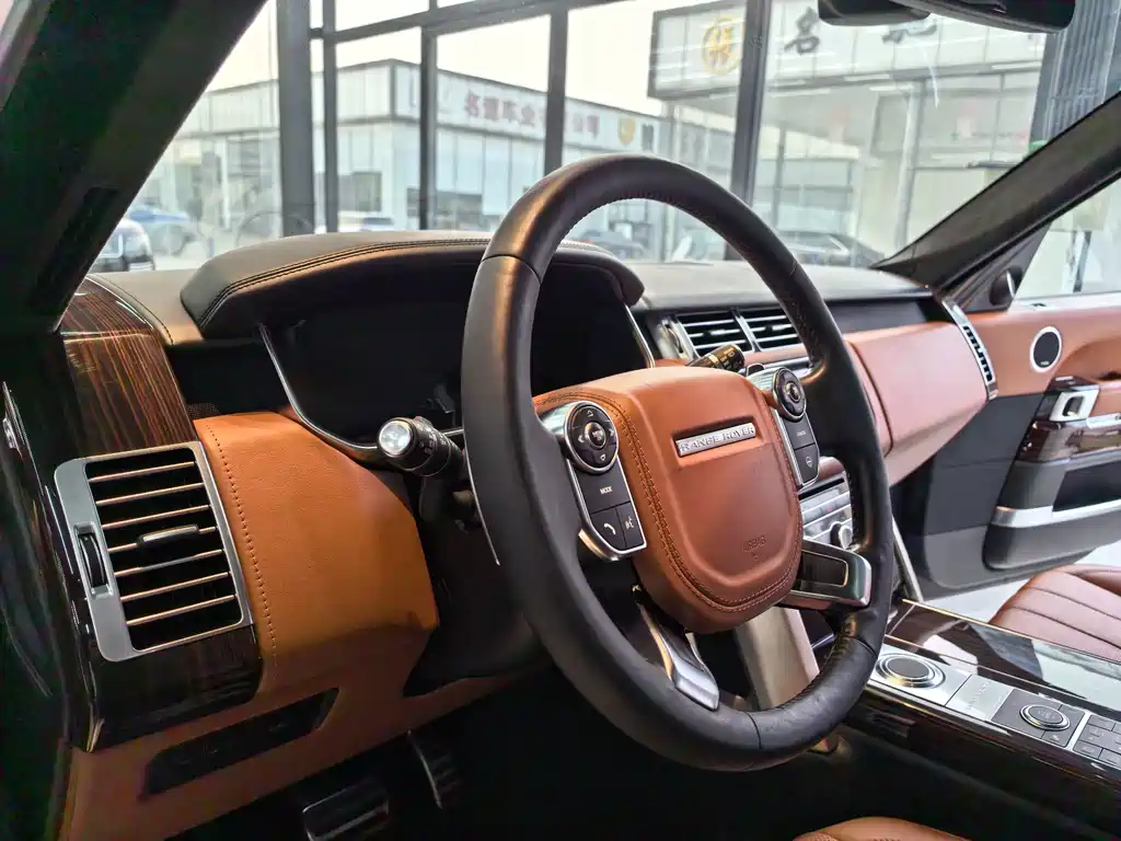 Land Rover Range Rover 2016 — фото 12