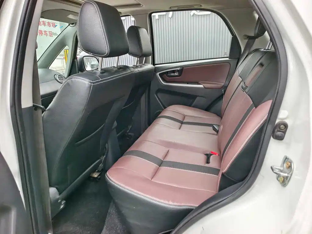 Suzuki SX4 2014 — фото 10
