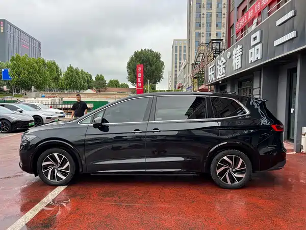 Volkswagen Viloran 2023