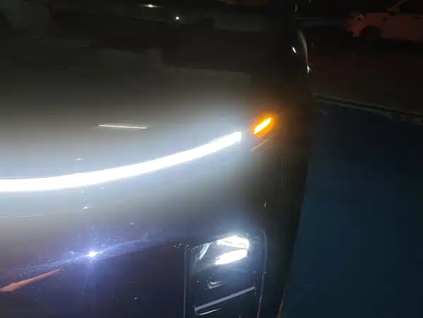 Li Auto L6 2025
