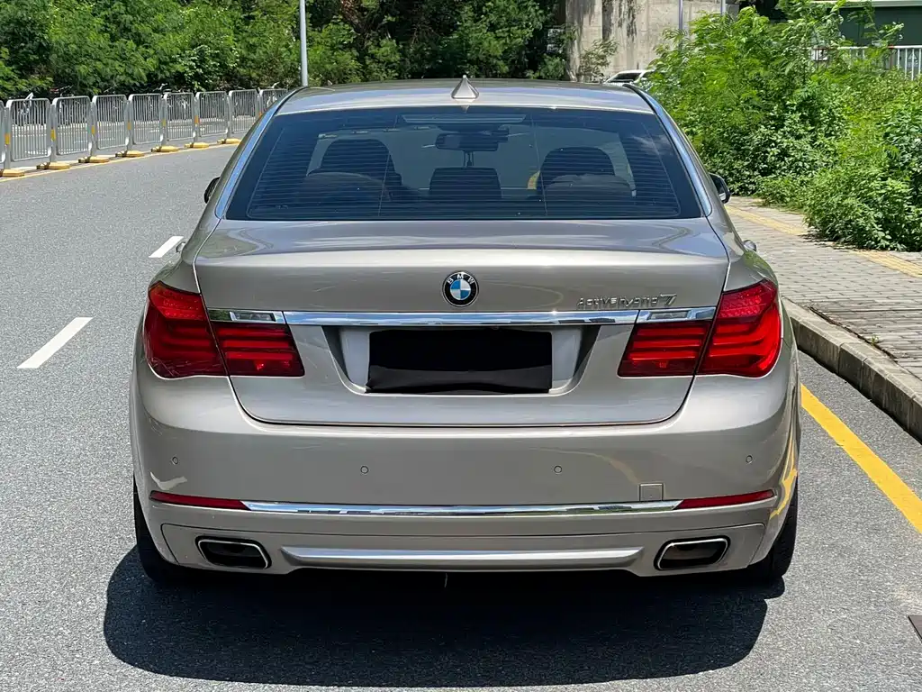 BMW 7 Series 2013 — фото 22