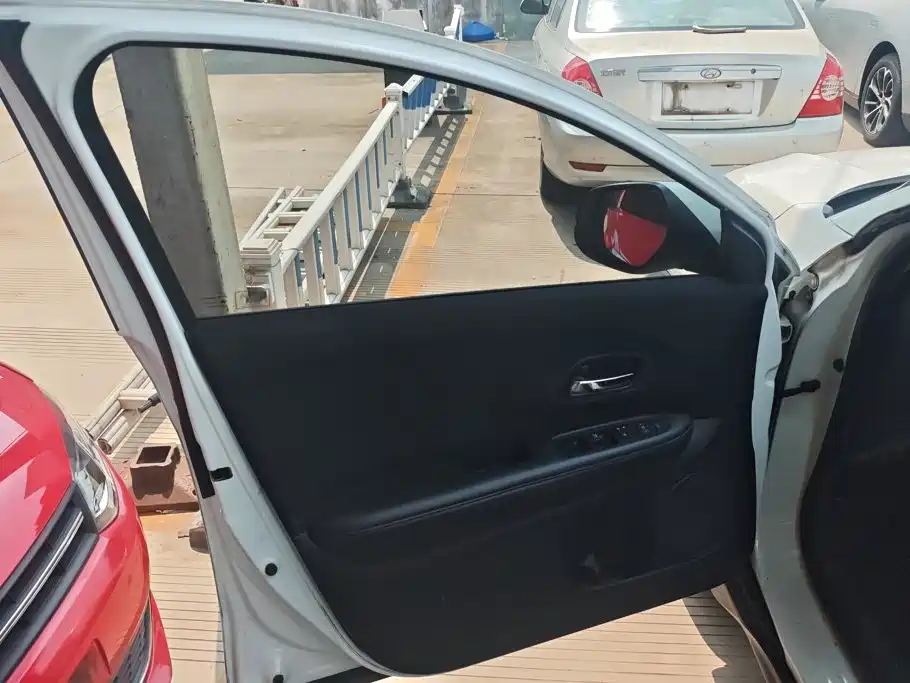 Honda Vezel 2016