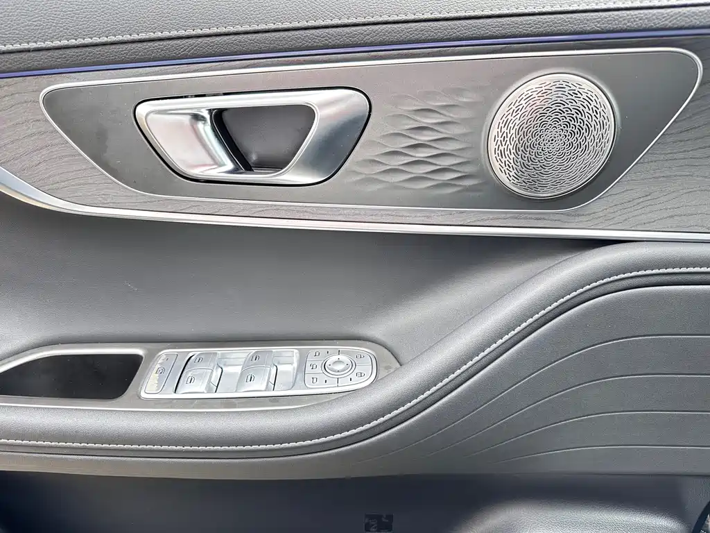 Chery Tiggo 8 PRO New Energy 2024 — фото 17