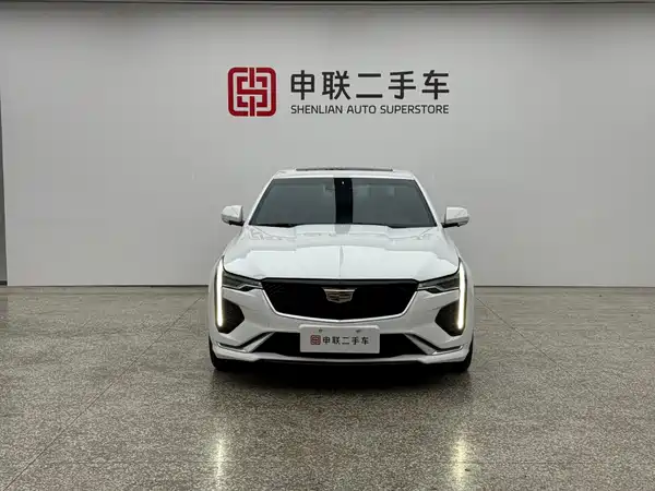 Cadillac CT4 2023