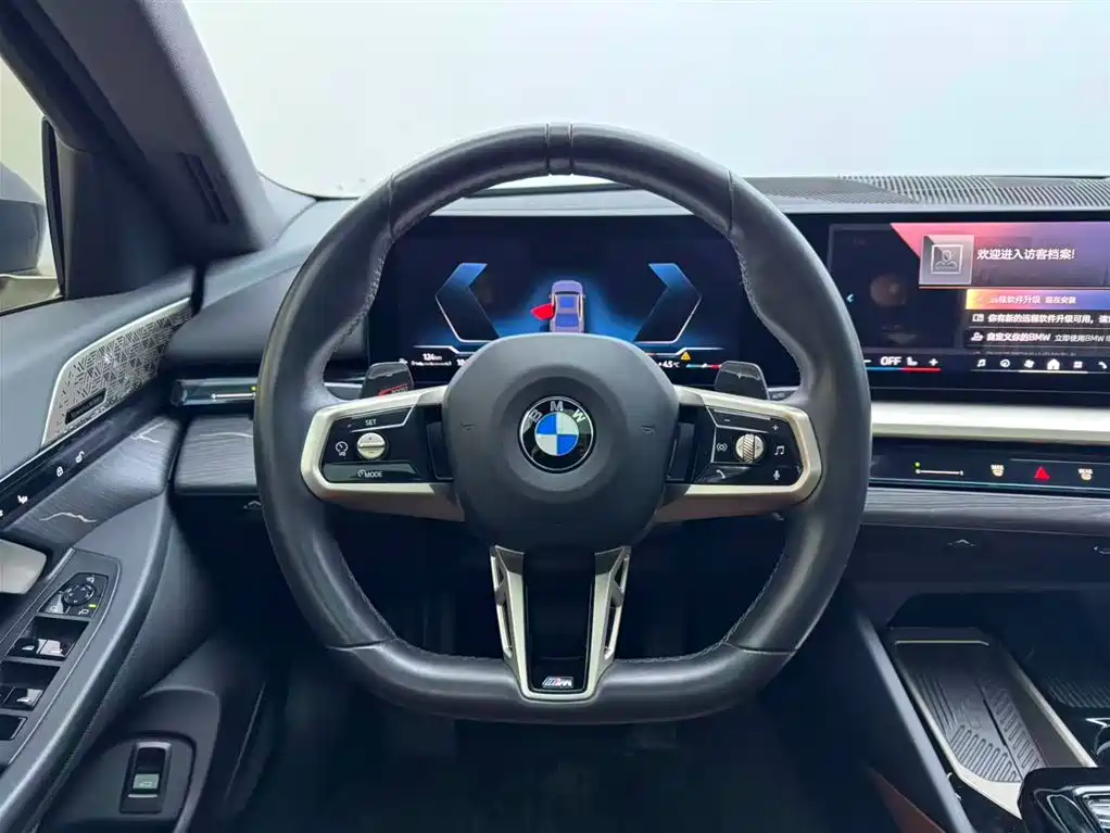 BMW 5 Series 2024 — фото 14