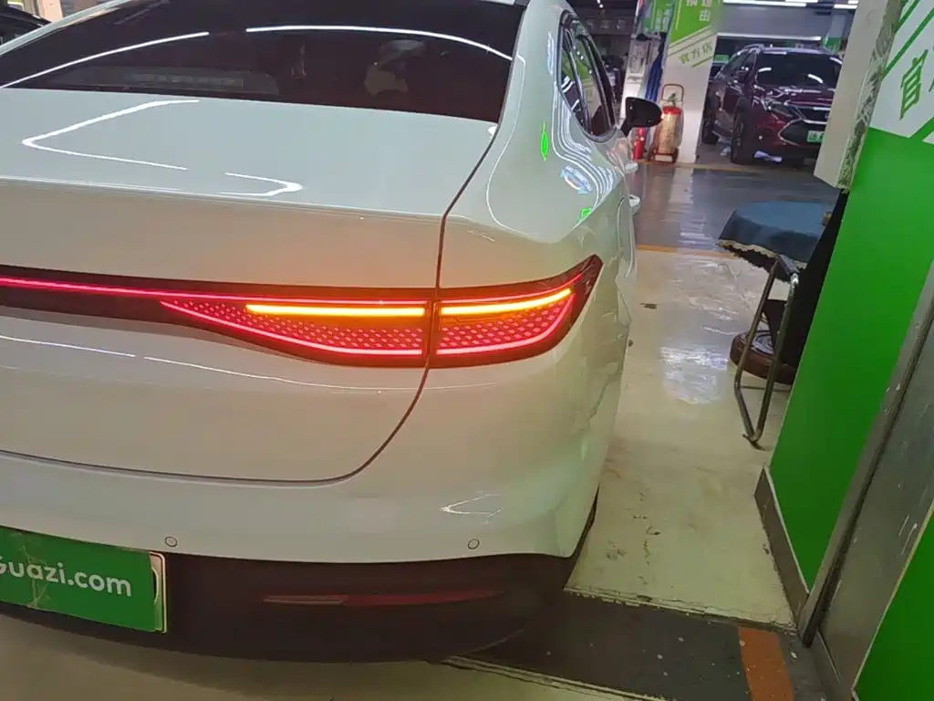 BYD Seal 05 DM-i 2025 — фото 8