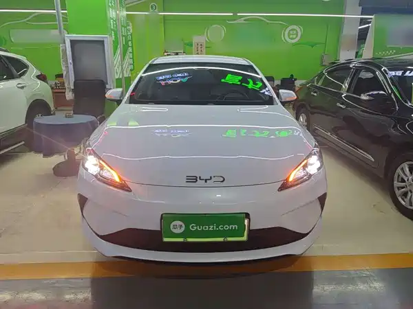 BYD Seal 05 DM-i 2025