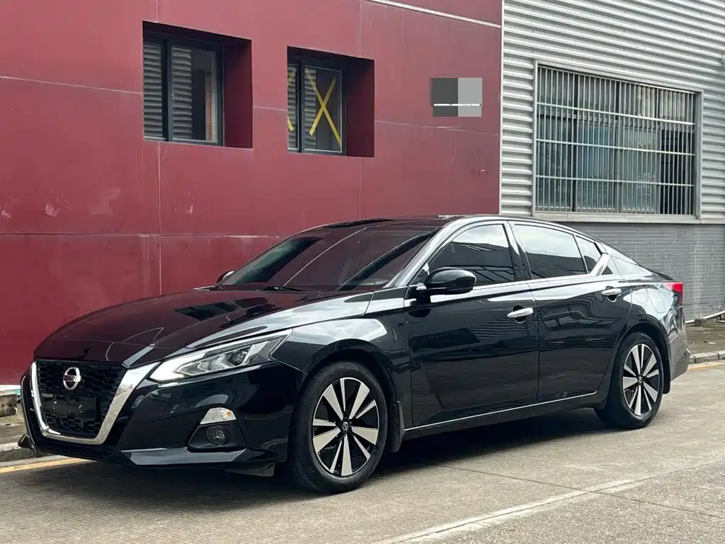 Nissan Teana 2022