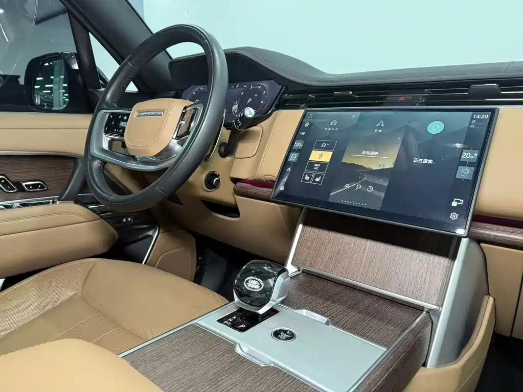 Land Rover Range Rover 2024 — фото 12