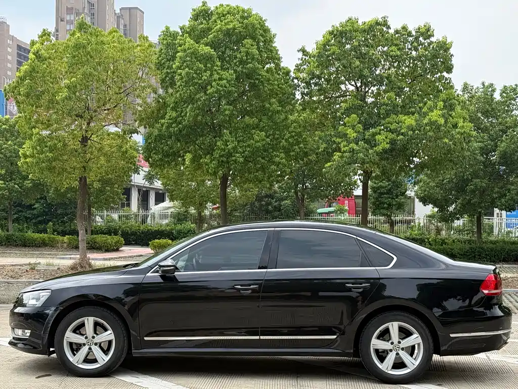 Volkswagen Passat 2016 — фото 11