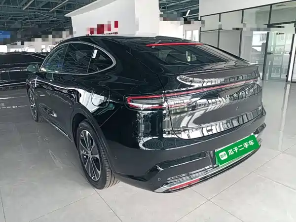 Luxeed R7 2026