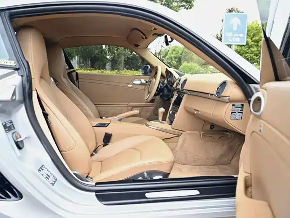 Porsche Cayman 2006