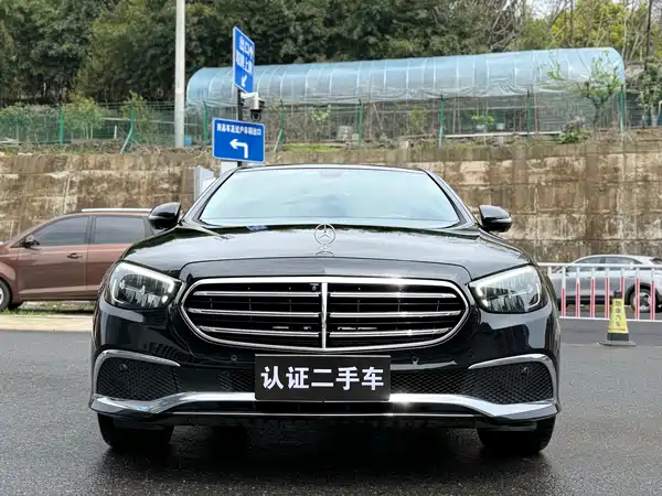 Mercedes-Benz E-Class 2022