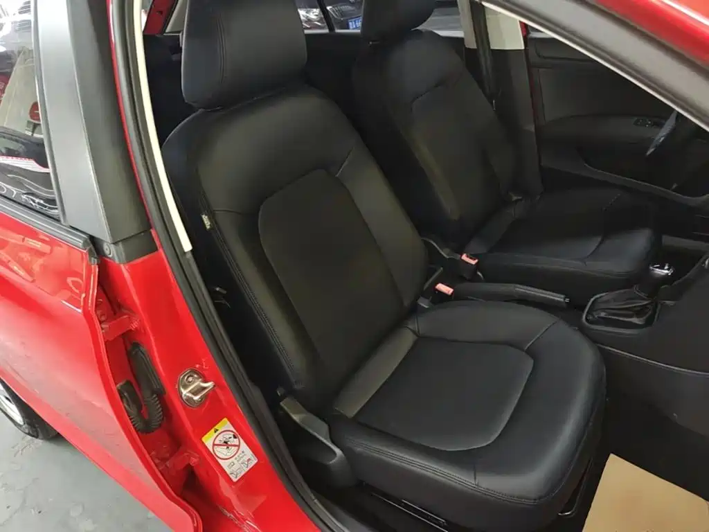 Skoda Rapid Spaceback 2016 — фото 25