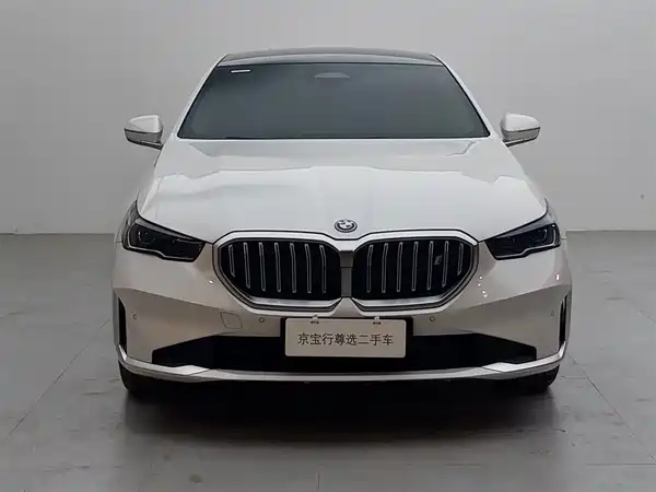 BMW i5 2025