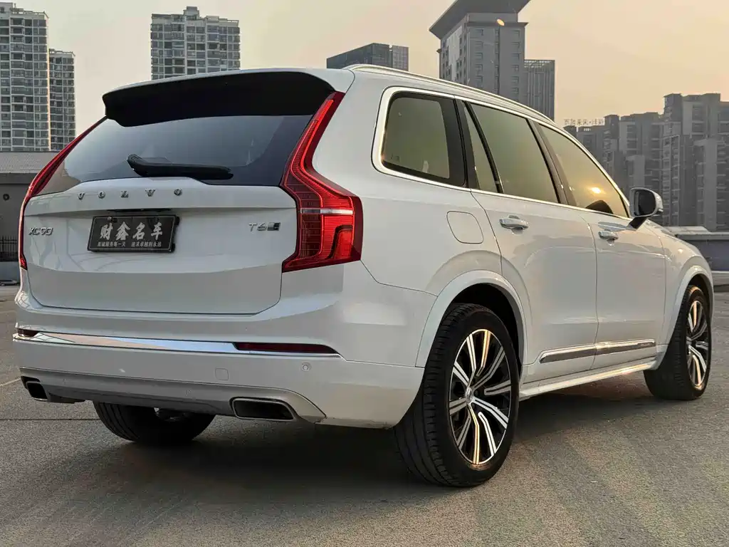 Volvo XC90 2020 — фото 15