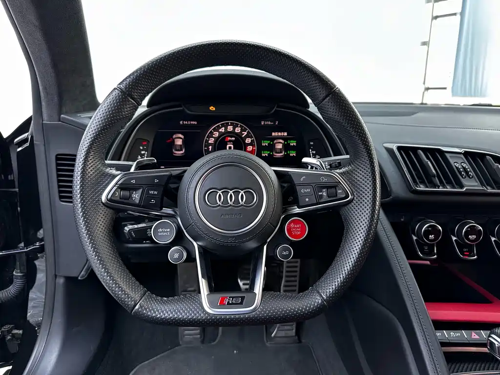 Audi R8 2021 — фото 22