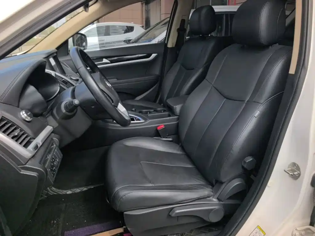 Dongfeng Fengshen AX7 2015 — фото 15