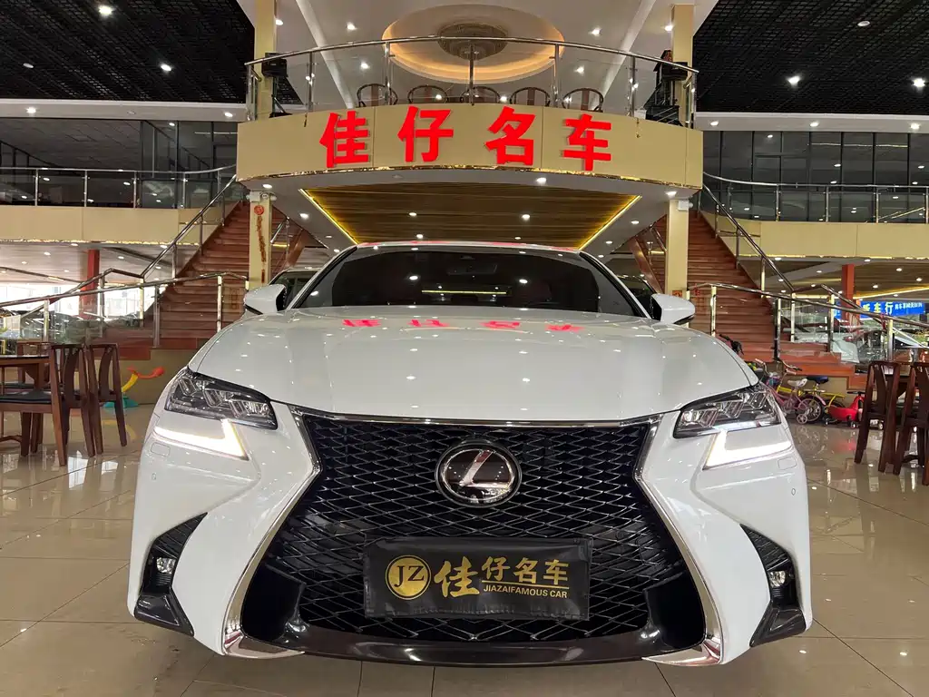Lexus GS 2018 — фото 2