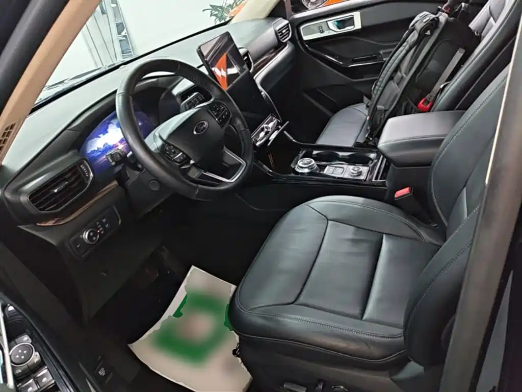 Ford Explorer 2021 — фото 15