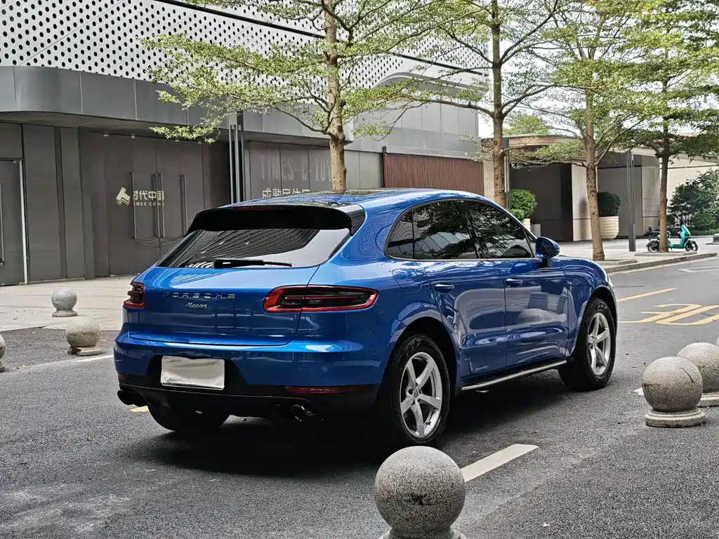 Porsche Macan 2018 — фото 3