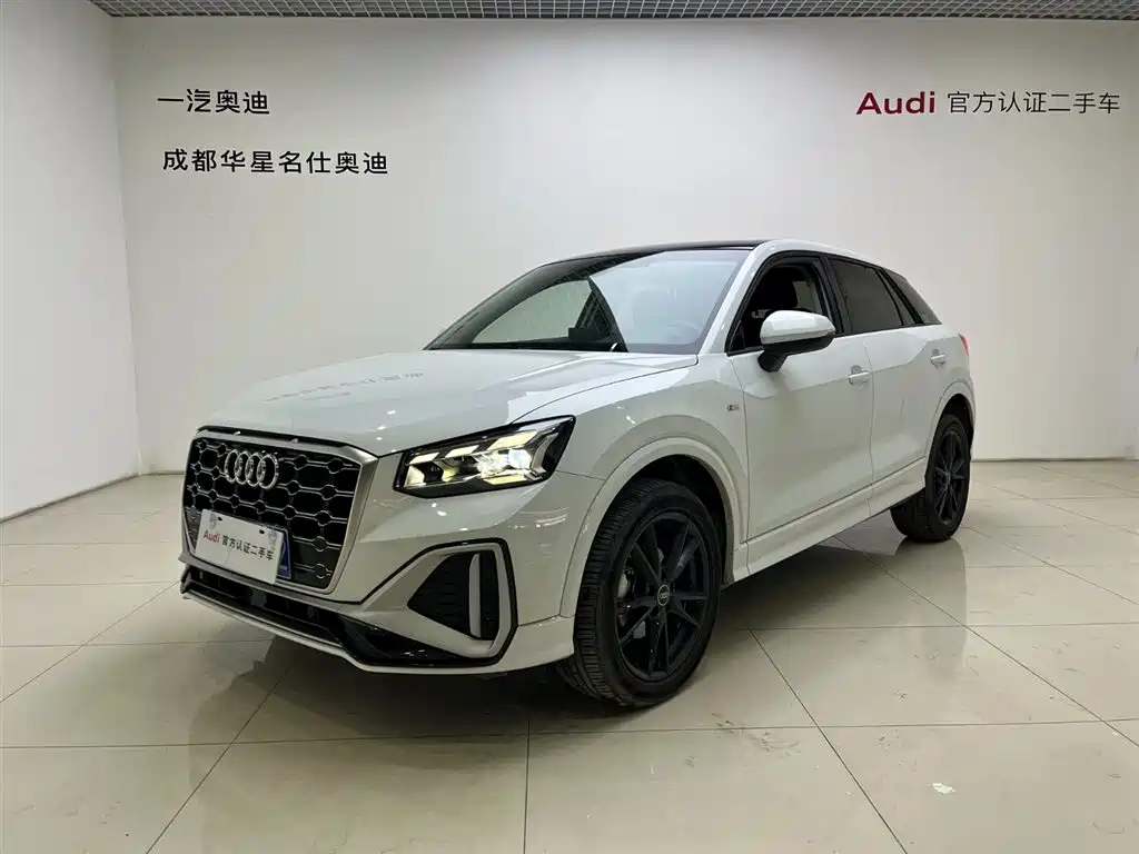 Audi Q2L 2023 — фото 1