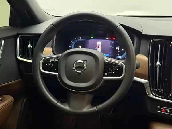 Volvo S90 2024