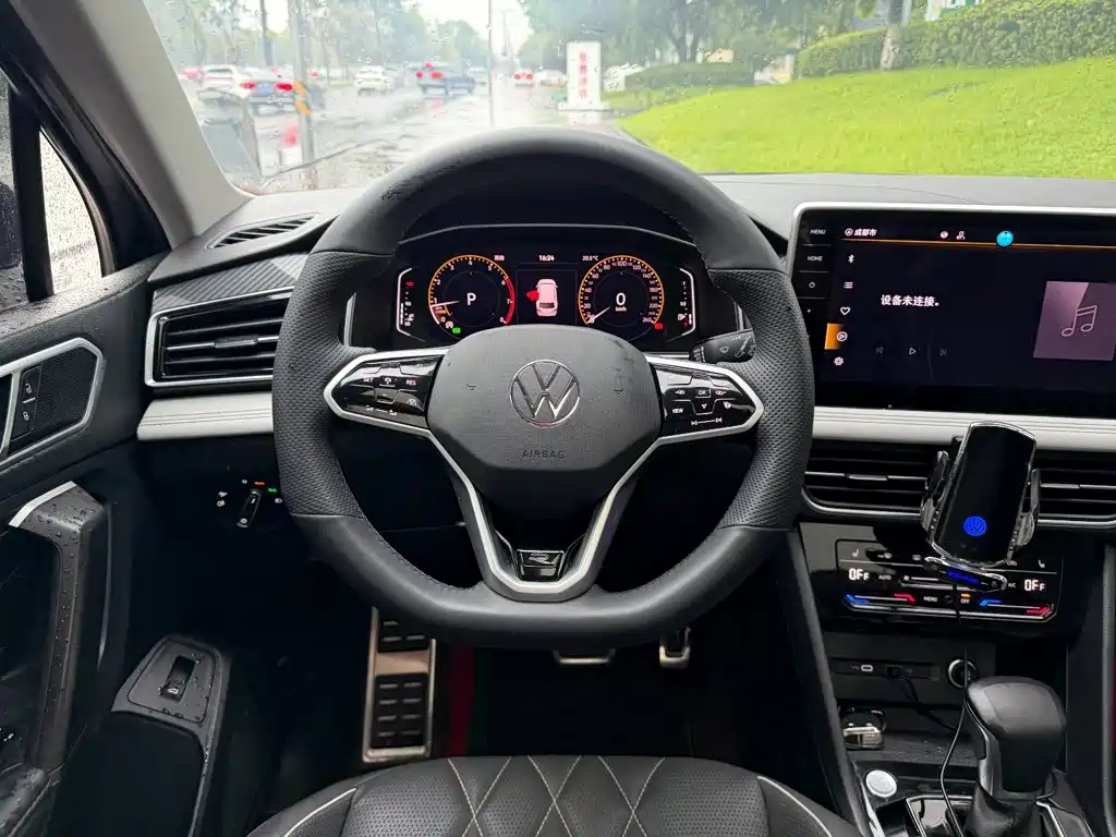 Volkswagen Tiguan L 2023 — фото 14
