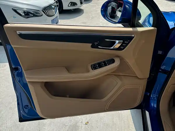 Porsche Macan 2016