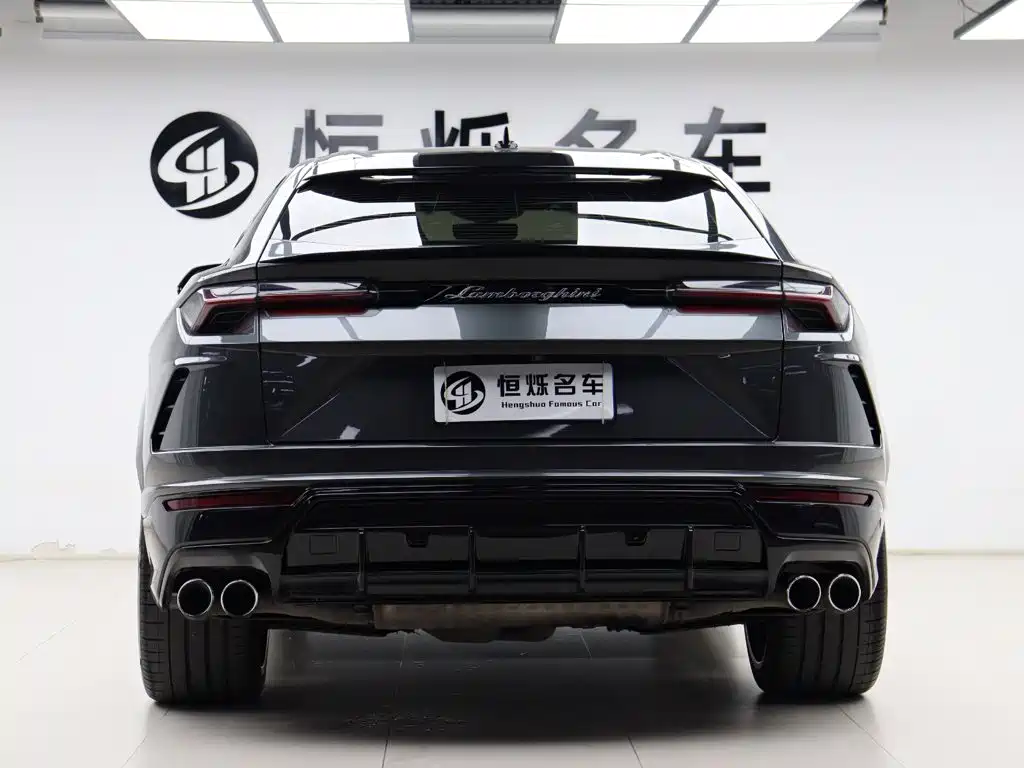 Lamborghini Urus 2019 — фото 30
