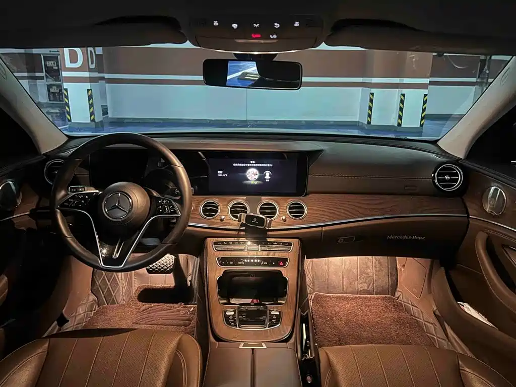 Mercedes-Benz E-Class 2023 — фото 3