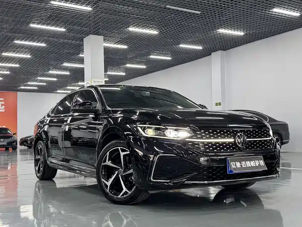 Volkswagen Passat 2025