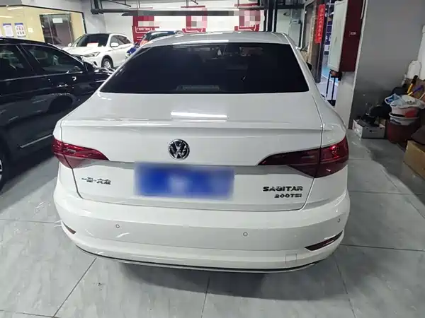Volkswagen Sagitar 2020